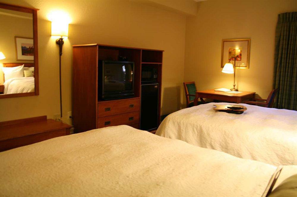 Hampton Inn Седона Номер фото